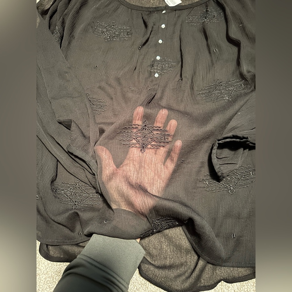 H&M Blouse - Picture 2 of 3